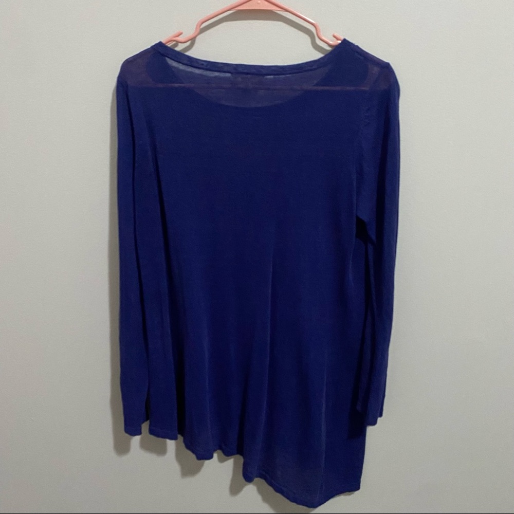 Eileen Fisher Blue Asymmetrical Hem Lightweight Linen Sweater - Picture 4 of 4